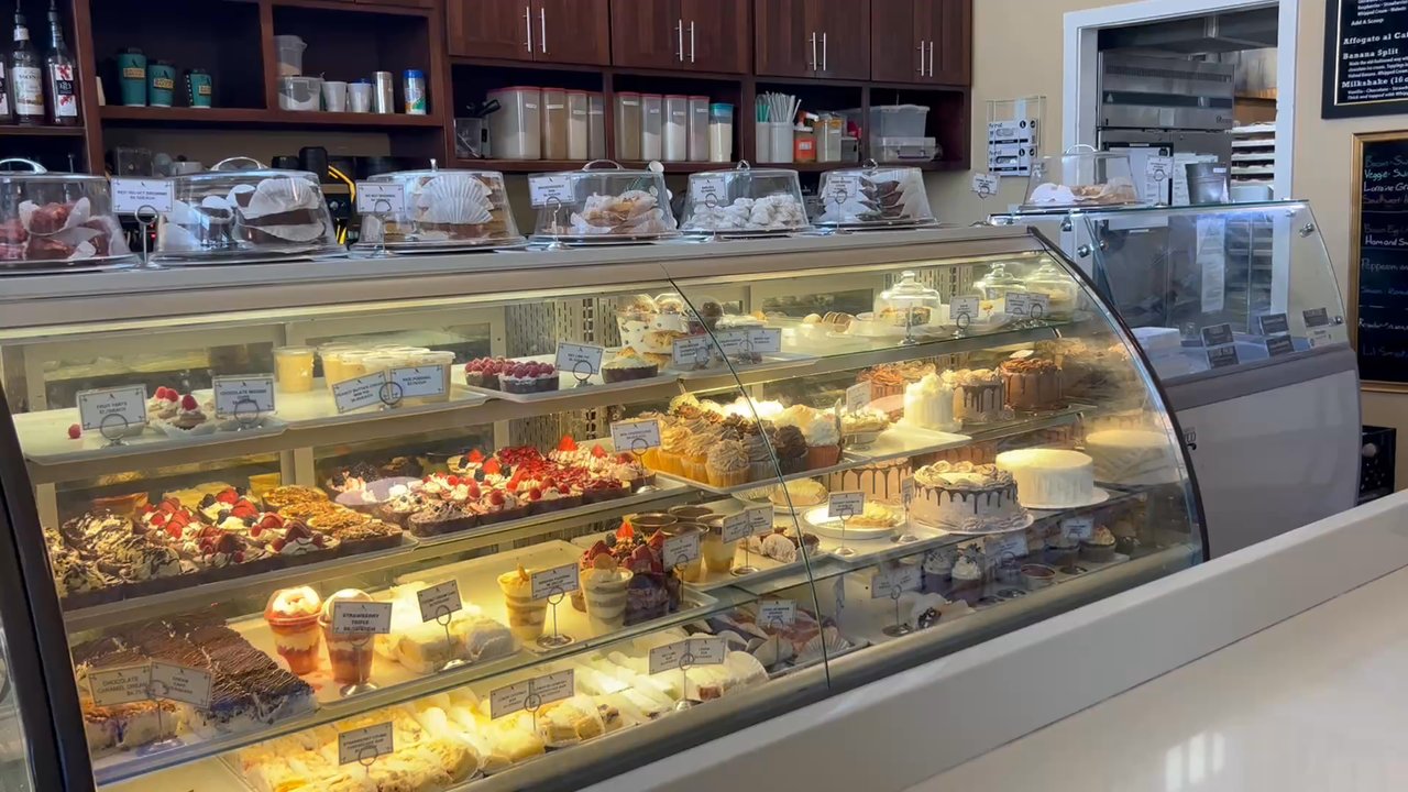 Blackbird Bakery - Bakery case - Donuts Near Me - Bristol, Virginia