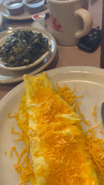 Mama's Daughters' Diner - We loved the atmosphere, the service was amazing... The food was fresh and hot and we will, of course be back again - Soul Food Near Me - Dallas, Texas