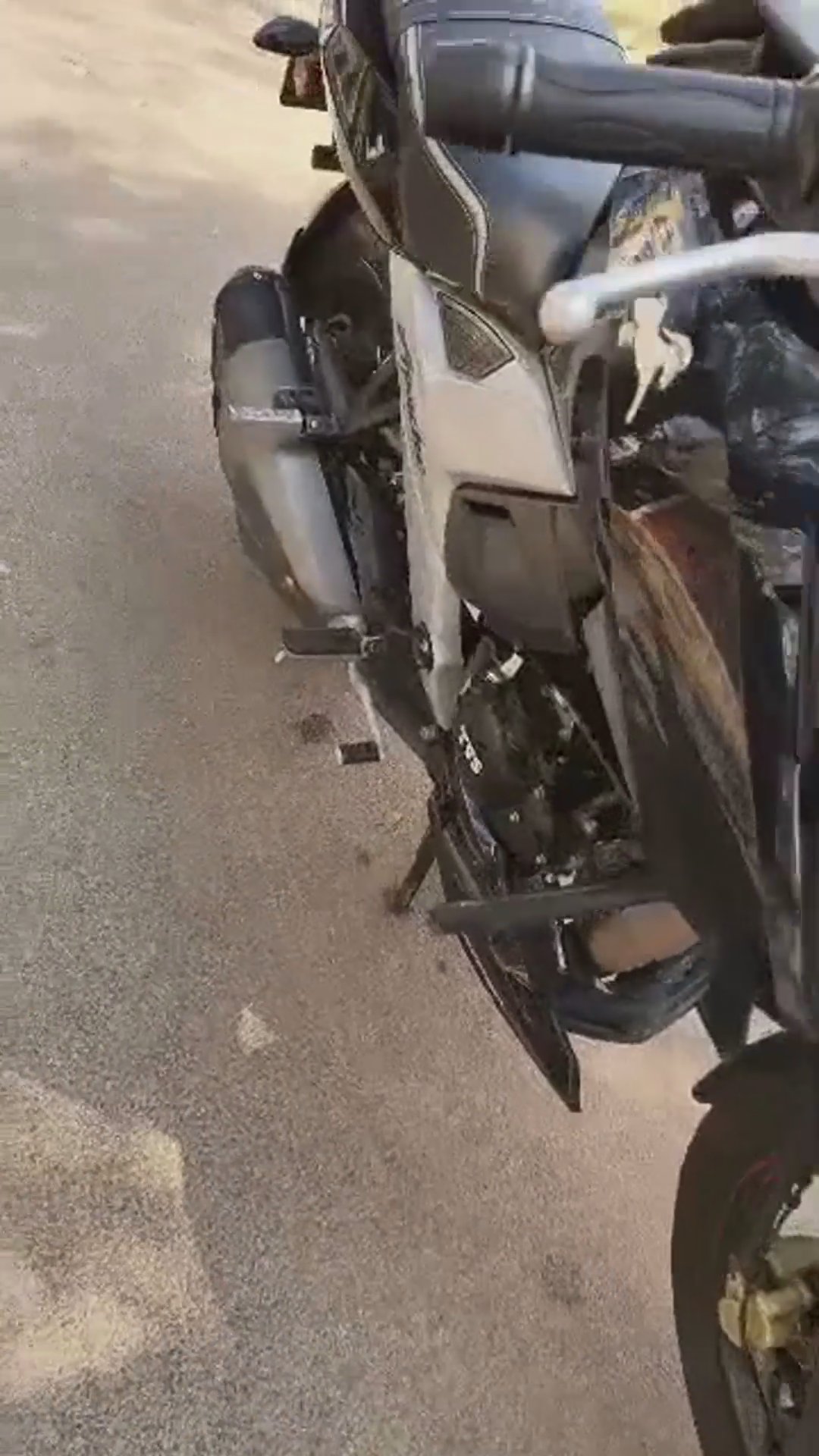 Walk-around video thumbnail