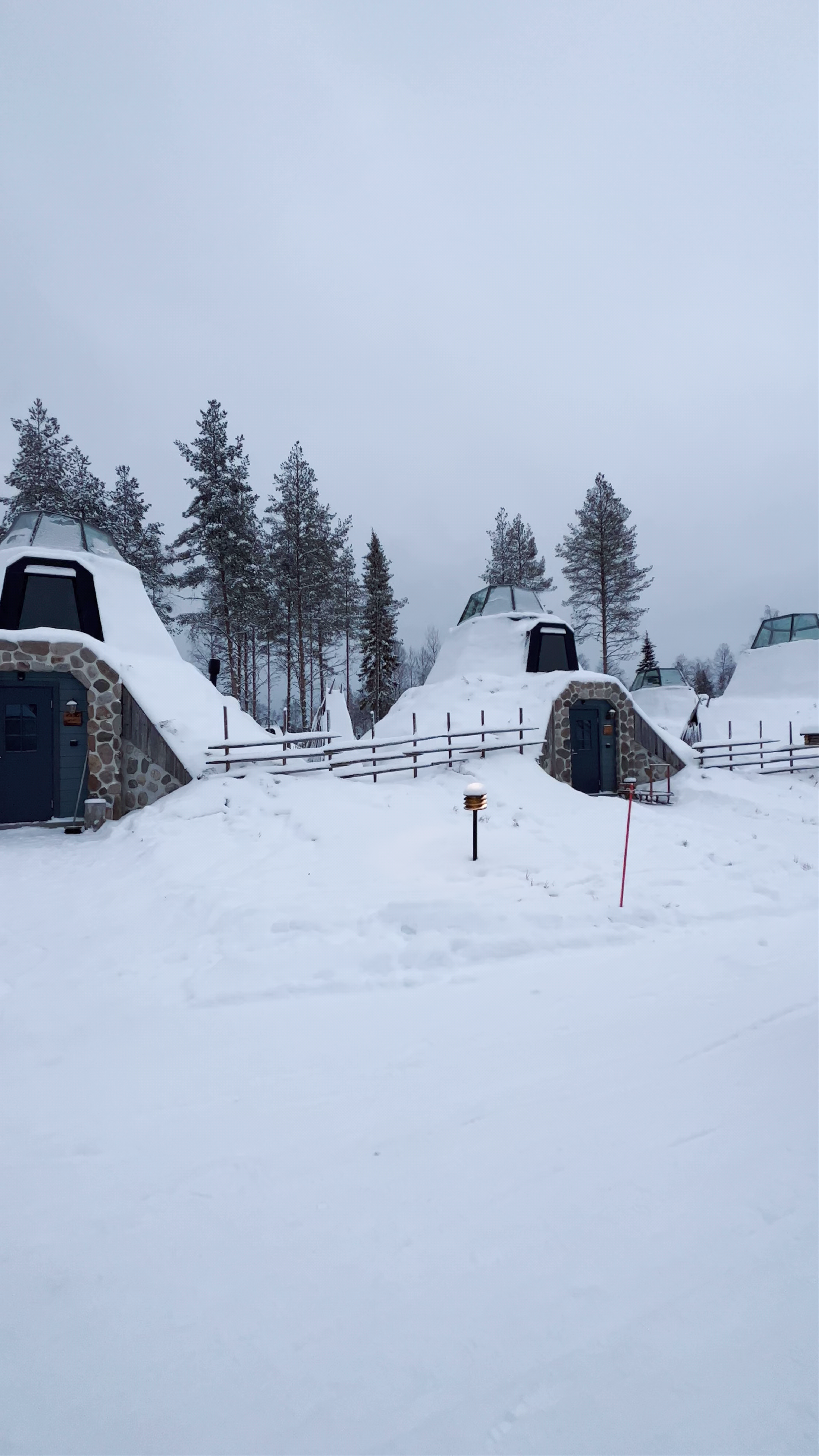 Apukka Resort - Glass Igloos Hotel
