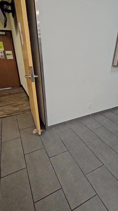 Quest Diagnostics - The entrance - Laboratory Testing Near Me - Van Nuys, California