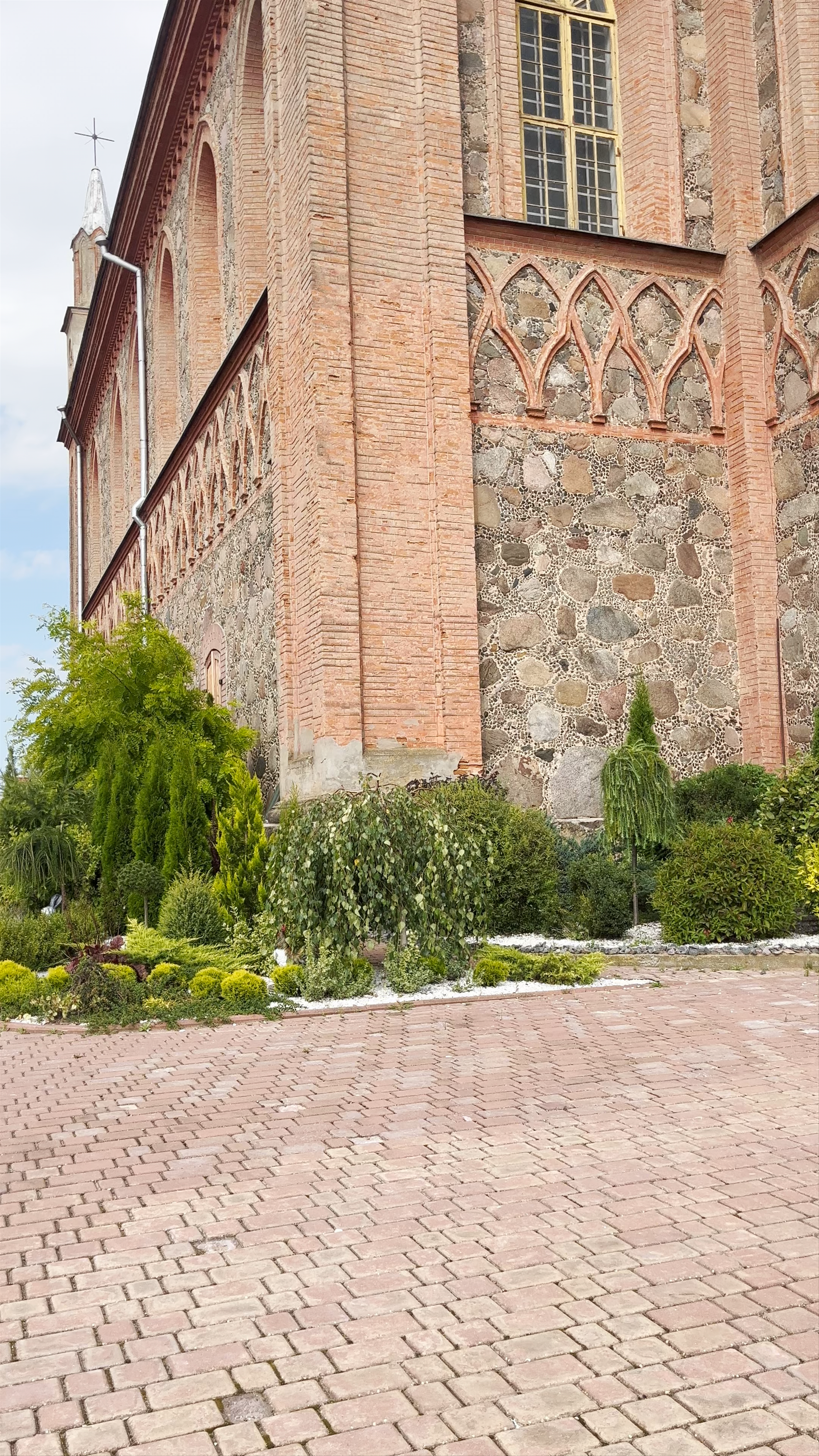  Monument to Franciszek Bogushevich