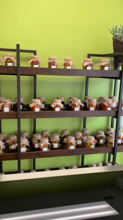 Burganic Hub - They have pickles and relishes - Burgers Near Me - Houston, Texas