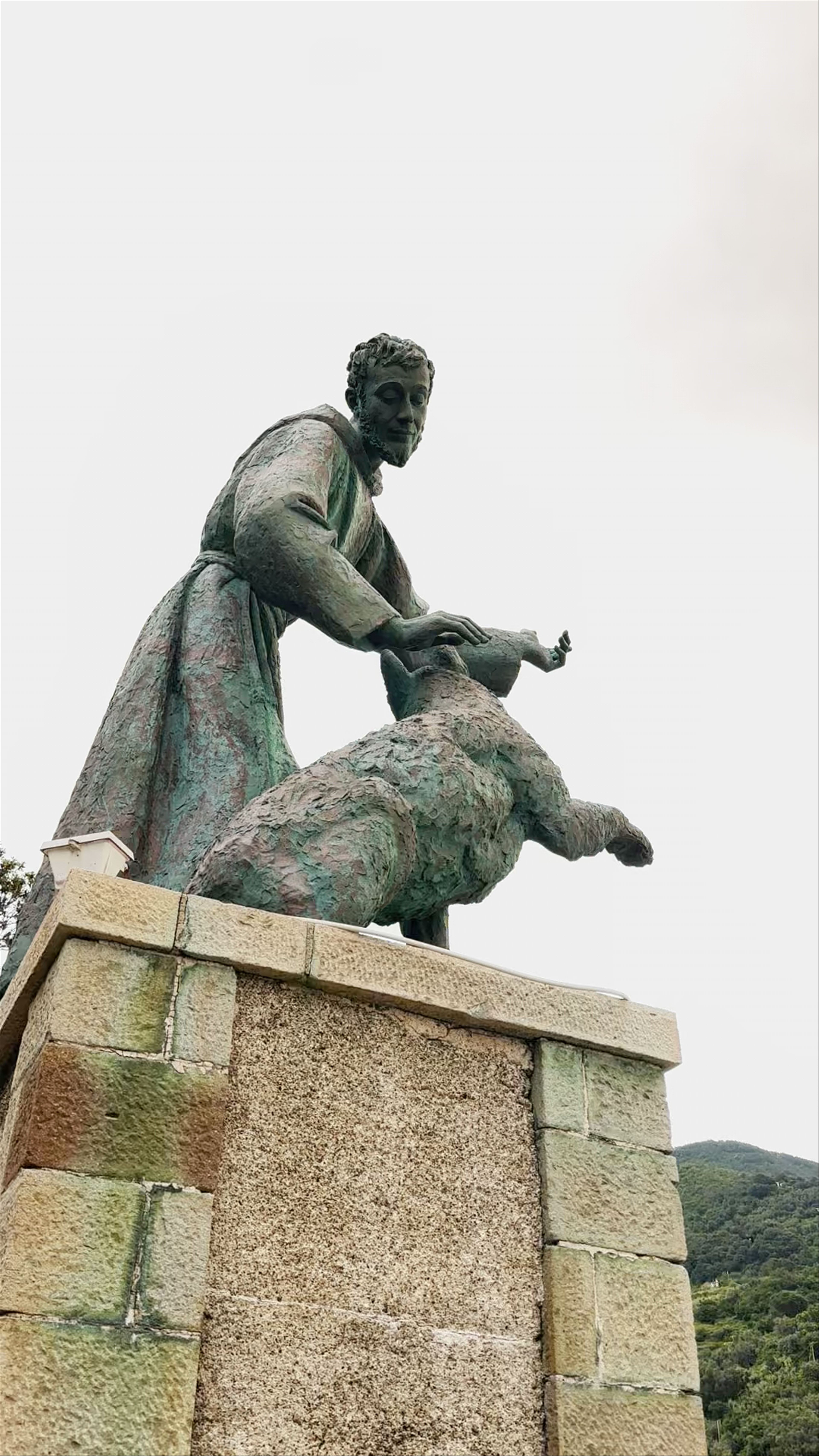 Statua di San Francesco d'Assisi