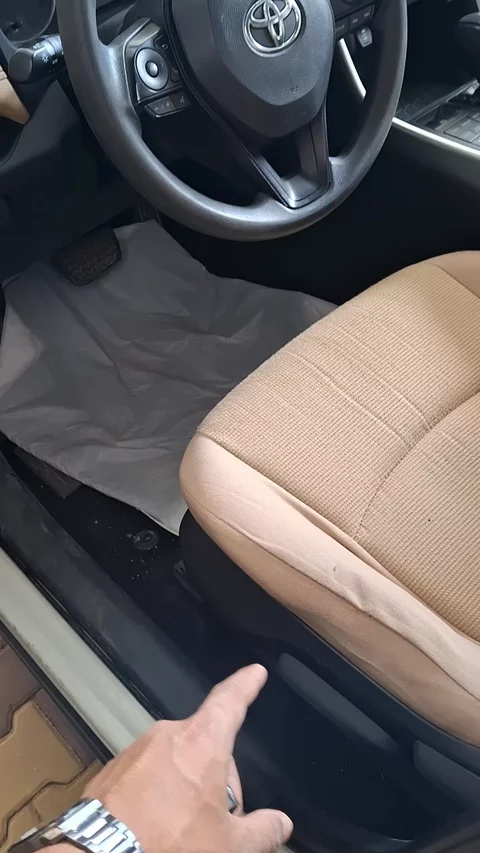 تويوتا راف فور XLE 2022