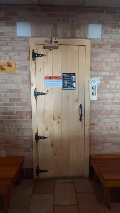 Mountain Chalet Aspen - Sauna - Hotels Near Me - Aspen, Colorado
