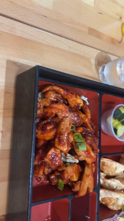 Hoya Korean Kitchen - Spicy chicken box - Korean Near Me - Fort Worth, Texas