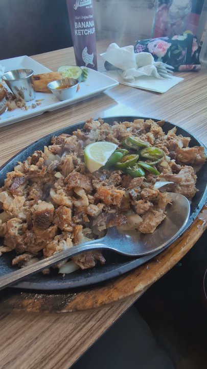 Max's Restaurant - Filipino Near Me - Houston, Texas