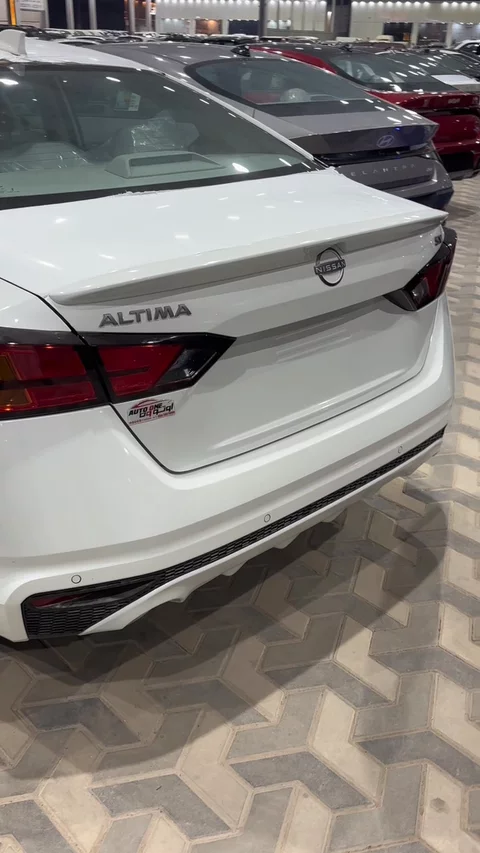 نيسان التيما SV 2026