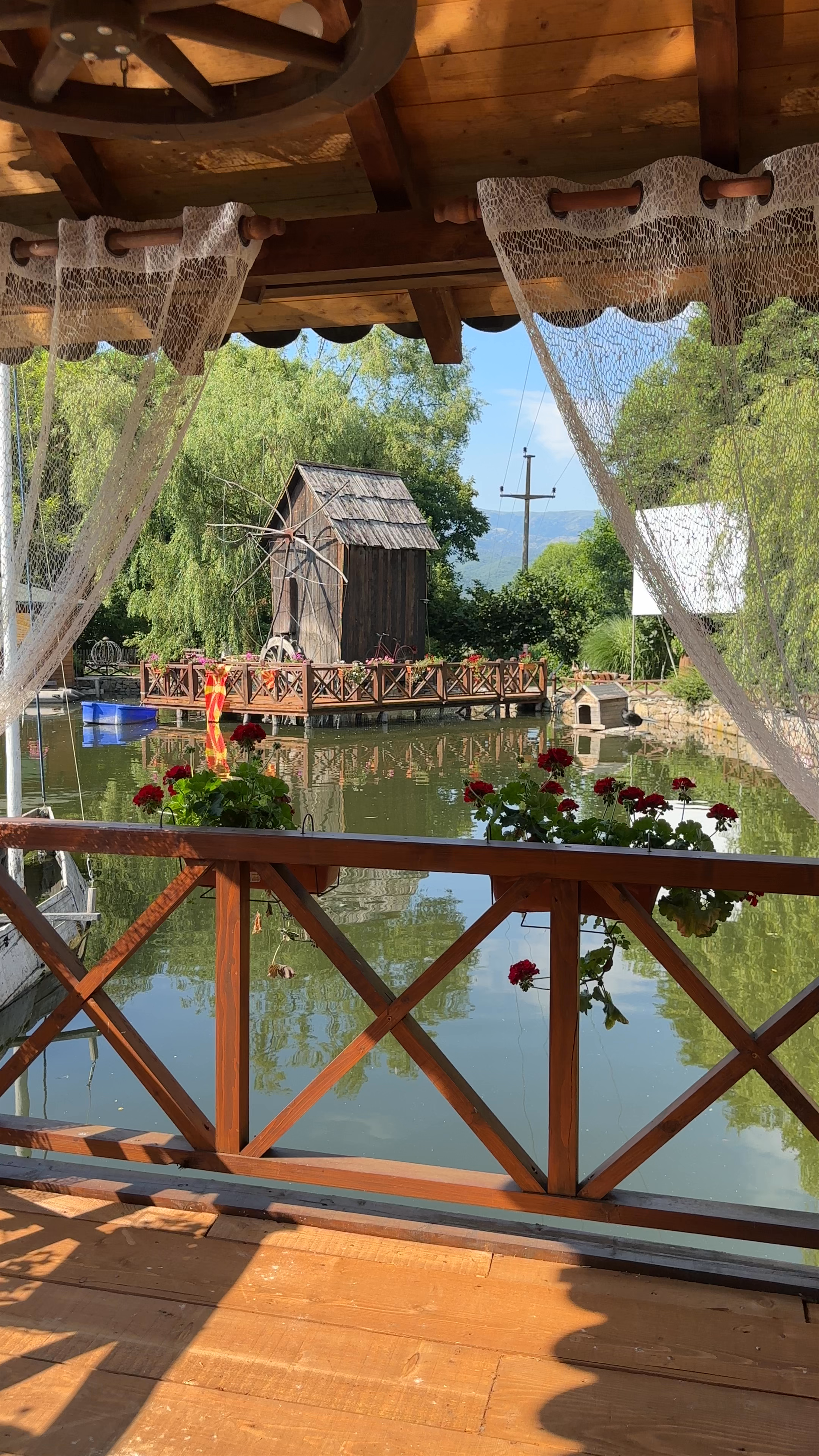 Комплекс Лебедово Езеро