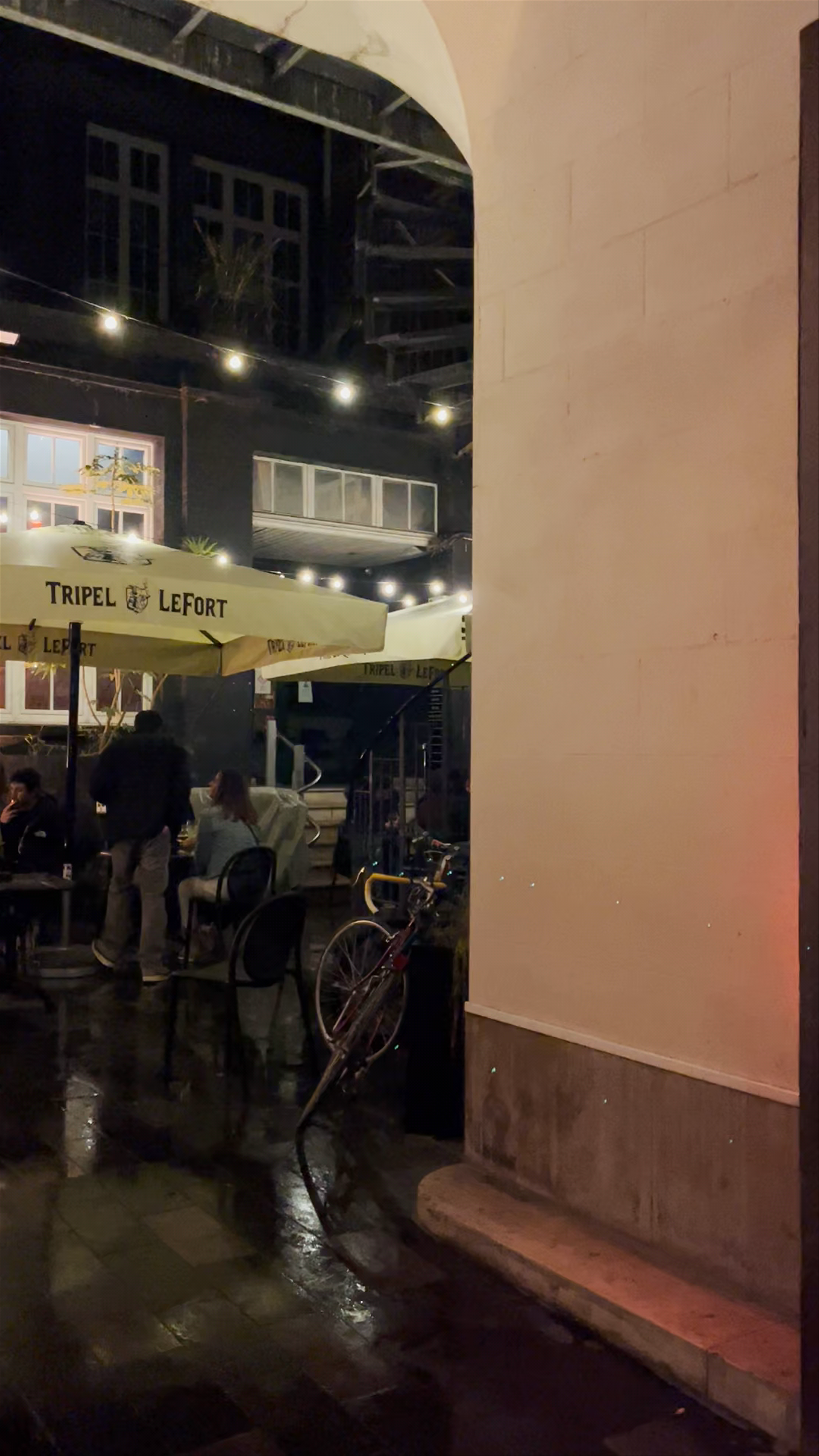 Nightlife and Cozy Scenes at Wagon, Place de la Gare, Lille