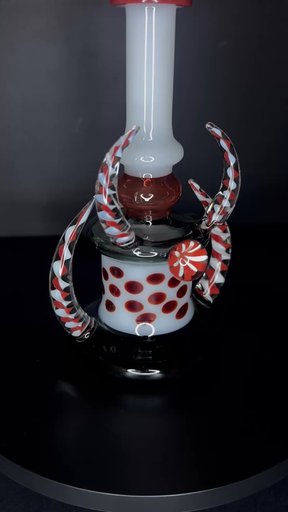 Preview pic of Red Horned Bong