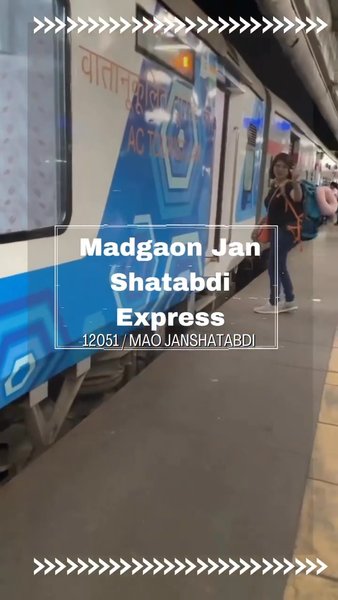 Photo of VISTADOME COACH EXPE