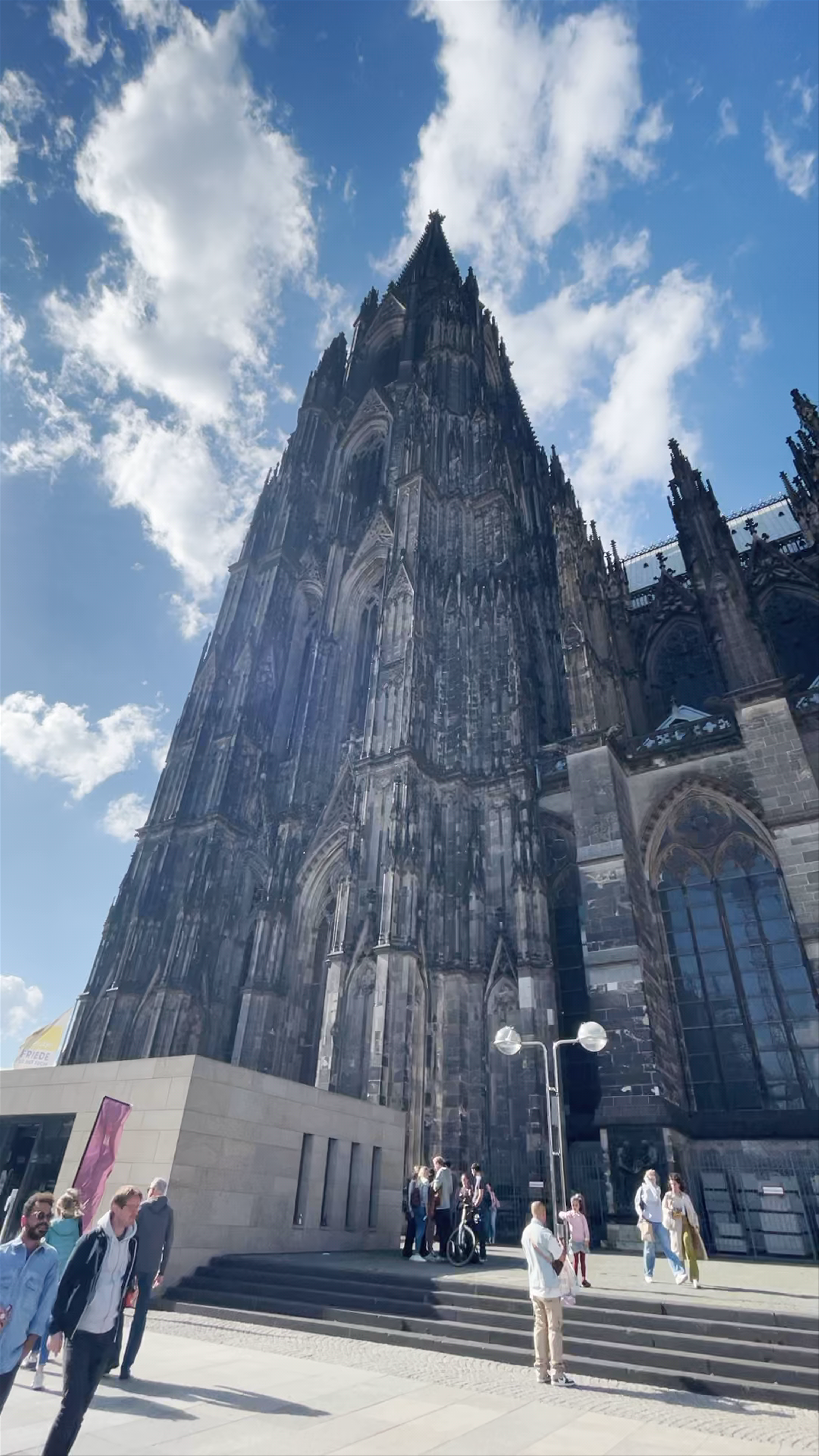Cologne Cathedral: A Majestic Gothic Masterpiece in the Heart of Cologne