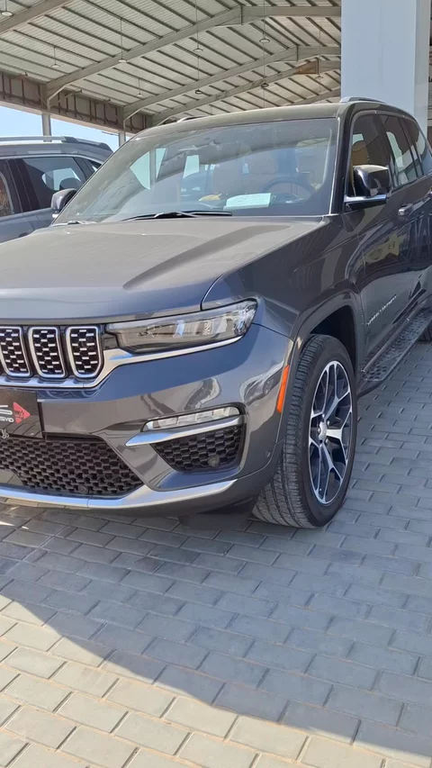 JEEP Grand Cherokee summit 2023