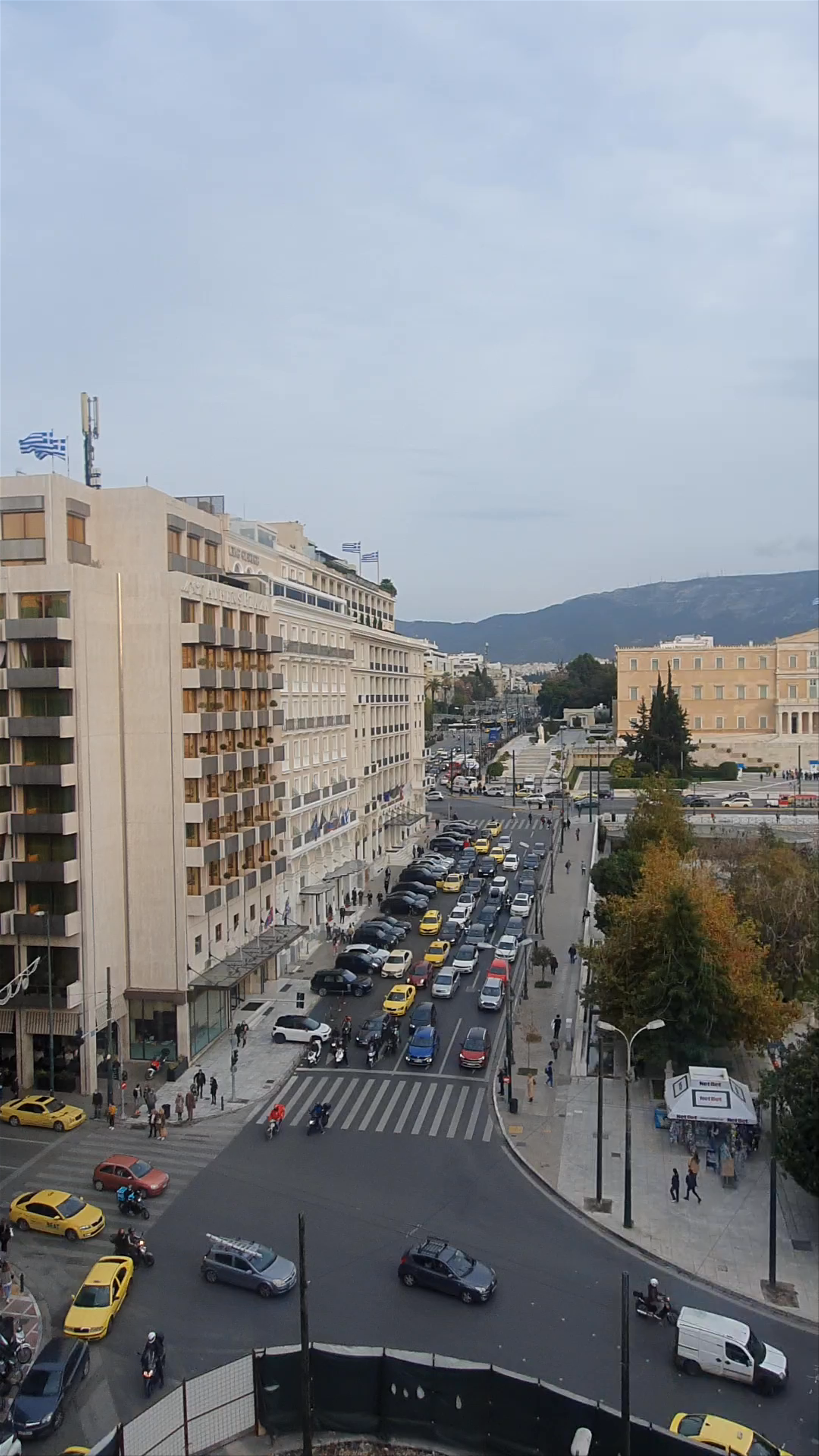 Public Café Restaurant Σύνταγμα - Bustling Athens Cityscape