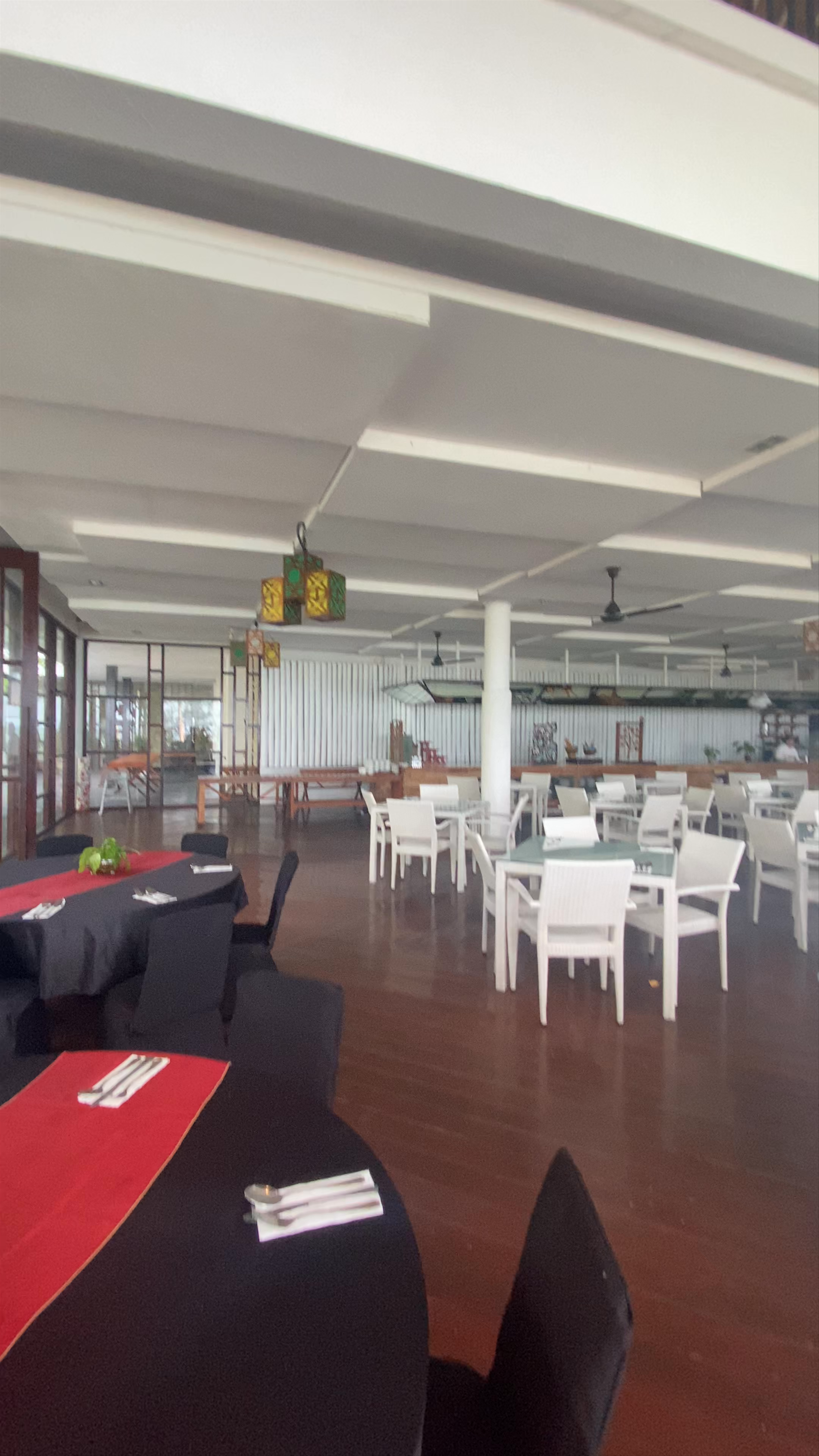 Taming Sari Café