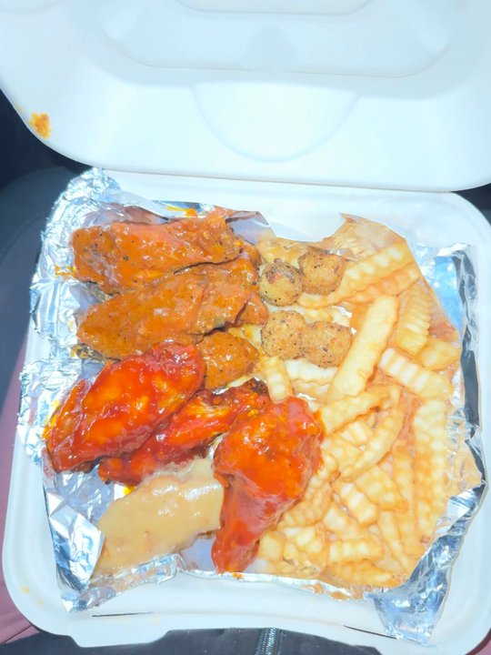 Doc's Wings - 4 buffalo, 2 BBQ, 1 honey mustard, 1 orange citrus, fries and lemon pepper Okra - Chicken Wings Near Me - Los Angeles, California