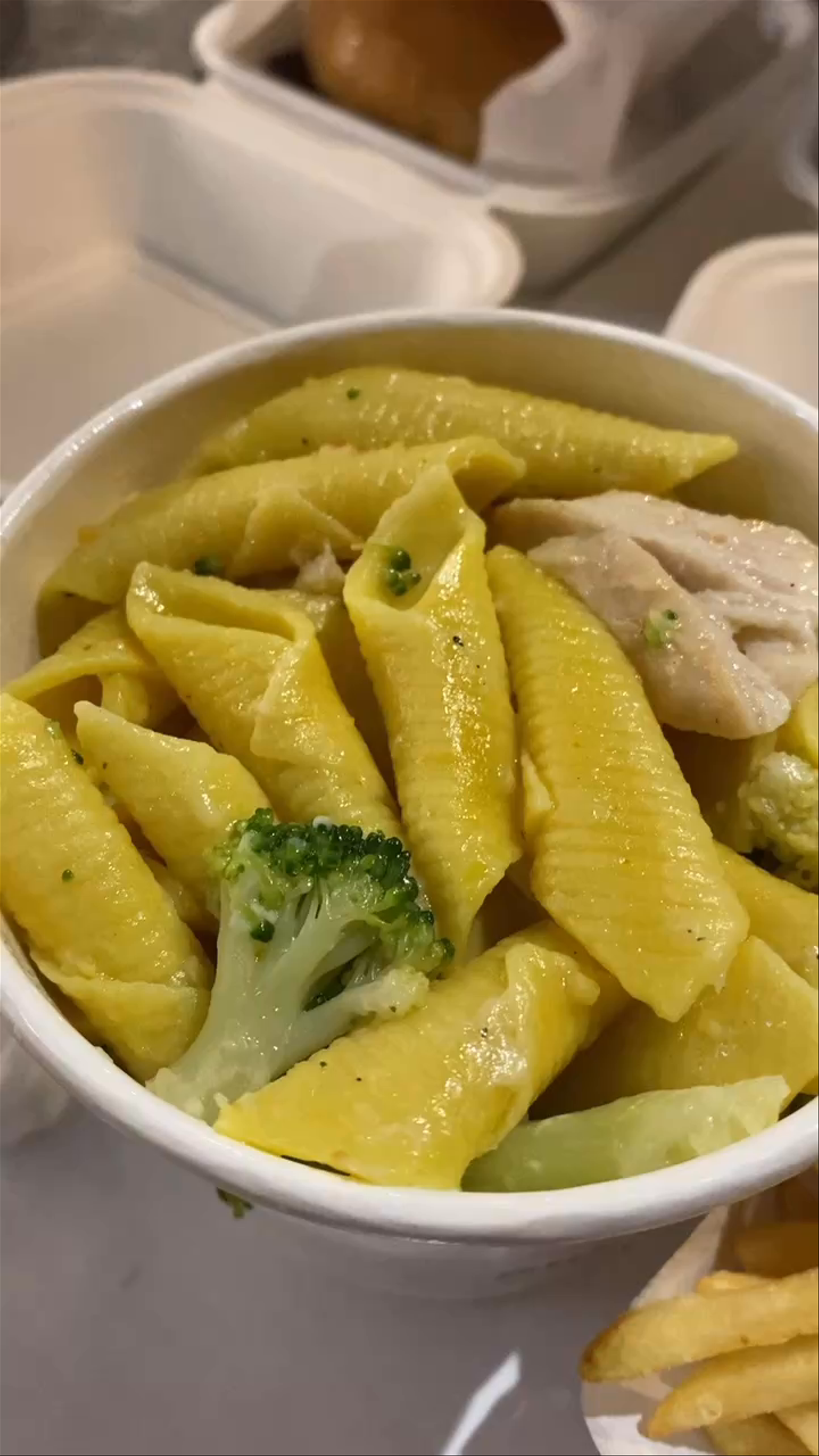 Brothers in Law Smash 'n' Pasta: Comfort Food in Evosmos, Greece