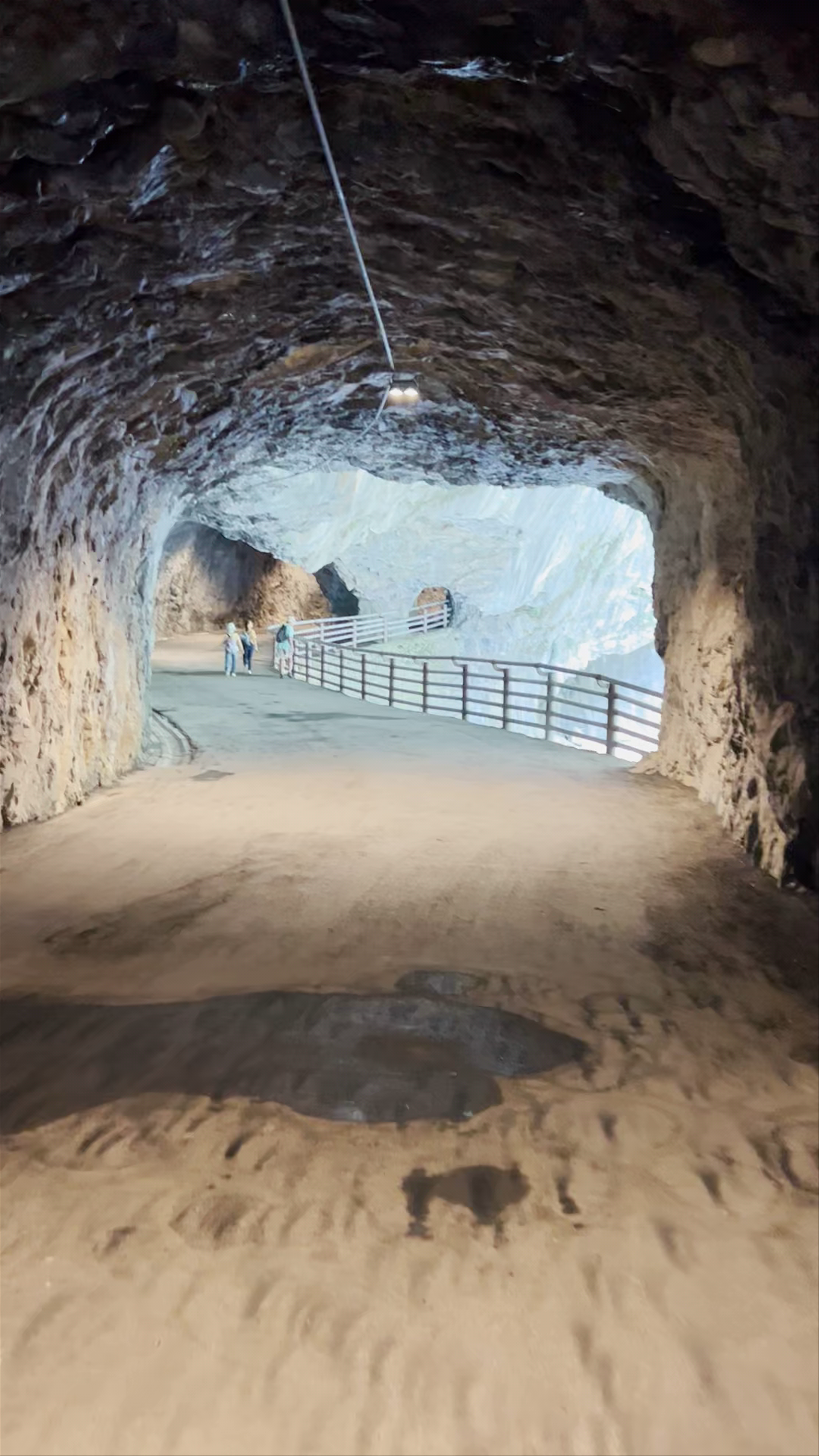 Tunnel of Nine Turns