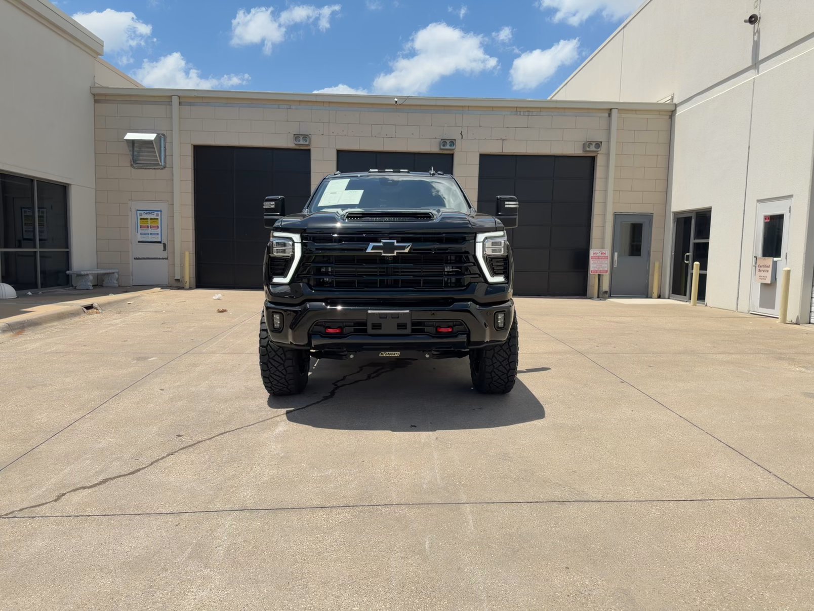 Lifted Trucks - #TX10152 - 2026 Chevrolet Silverado 2500HD LT Crew Cab