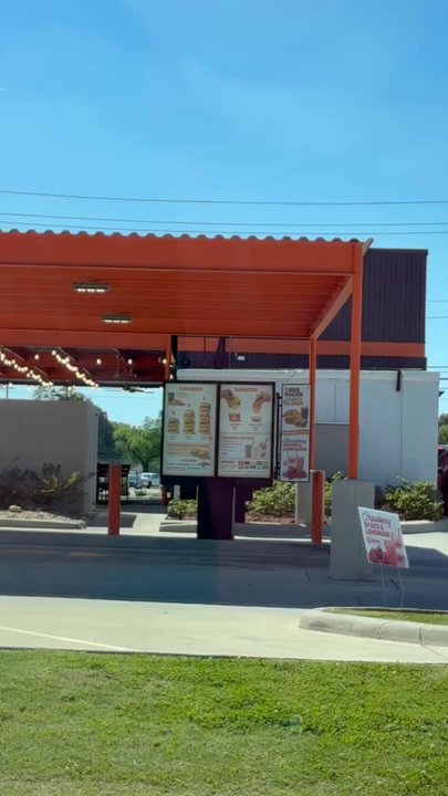 Smalls Sliders - Drive Thru. Skid Row-18 and Life - Burgers Near Me - Shreveport, Louisiana