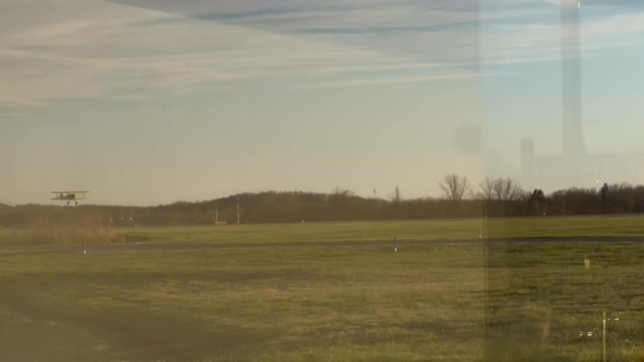 Volo - Biplane taking off - Burgers Near Me - Oxford, Connecticut