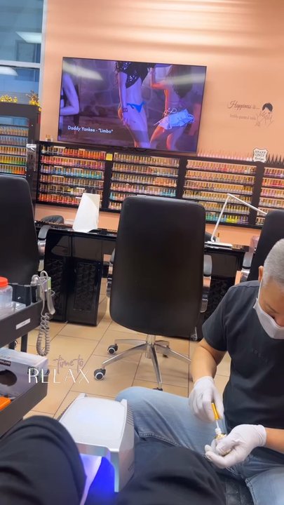 Pristine Nails & Spa - Inside - Nail Salons Near Me - Glendale, California