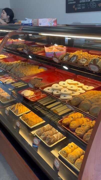 Riverside Cookie Shoppe - Desserts Near Me - Riverside, California