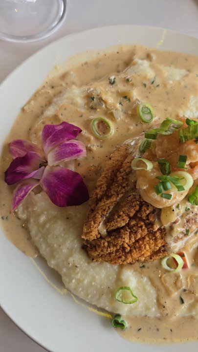 B Spot Nola - Catfish n grits - Soul Food Near Me - New Orleans, Louisiana