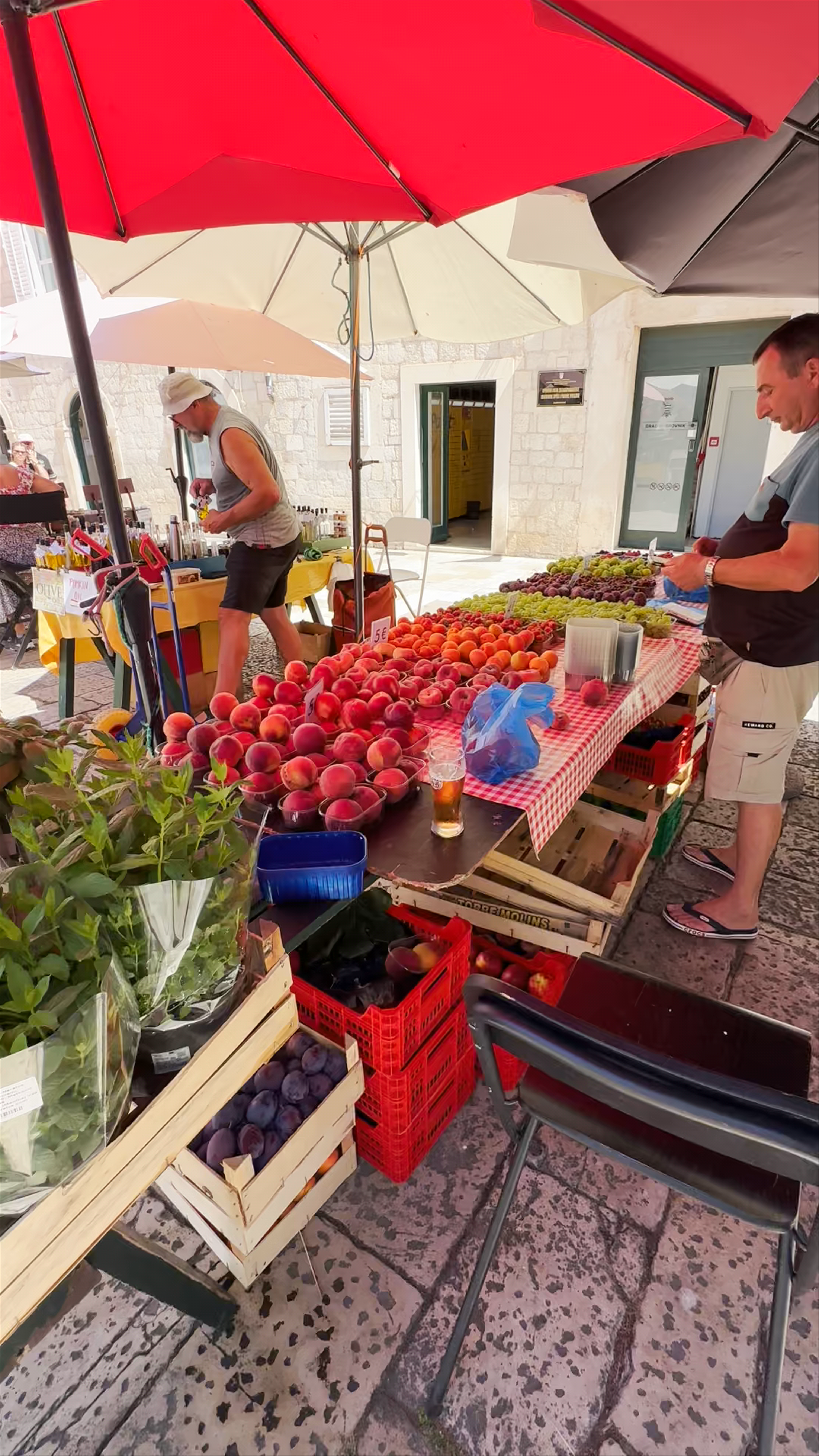 Gunduliceva Poljana Market