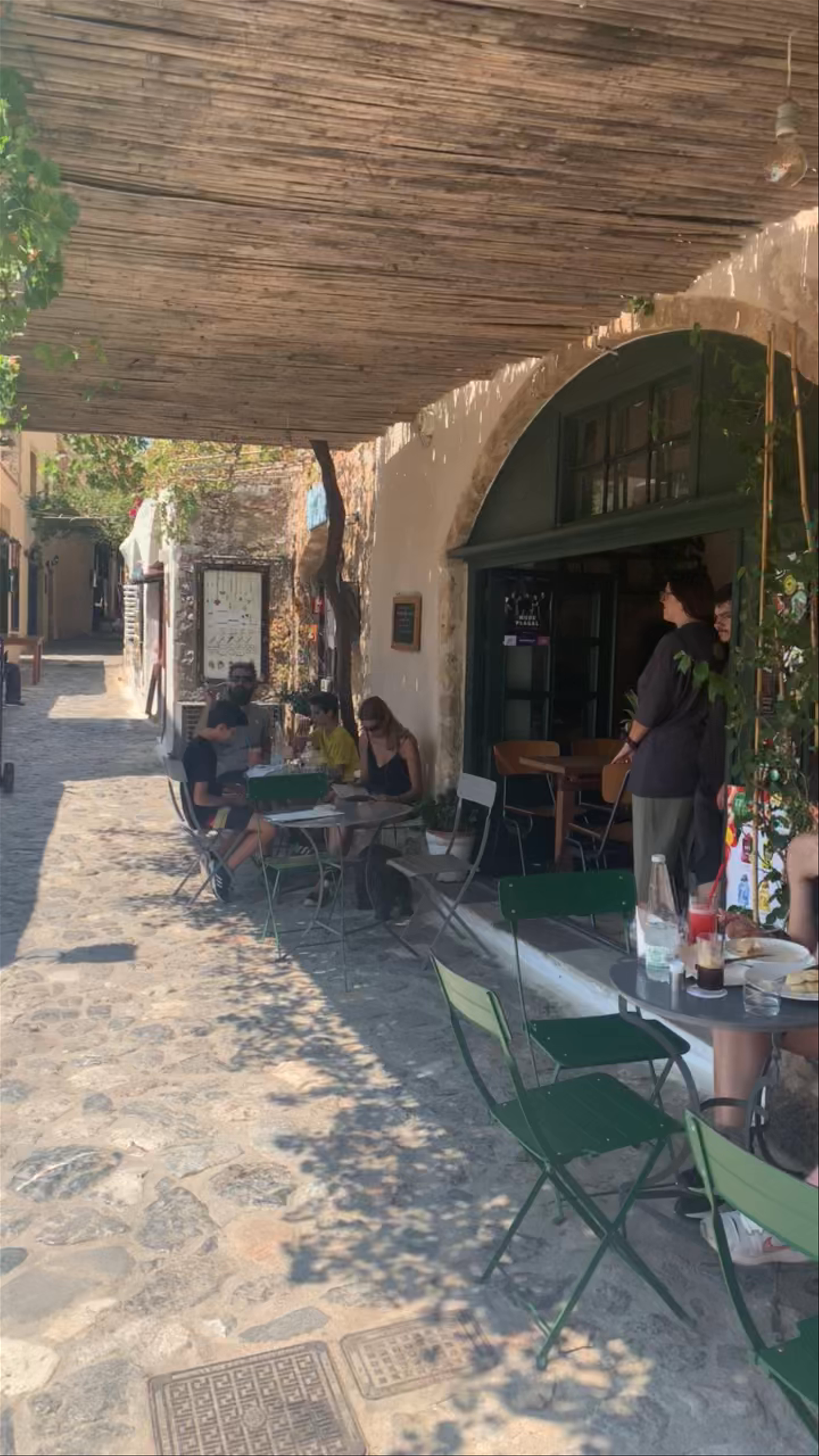 βῶλαξ (volax) espresso bar