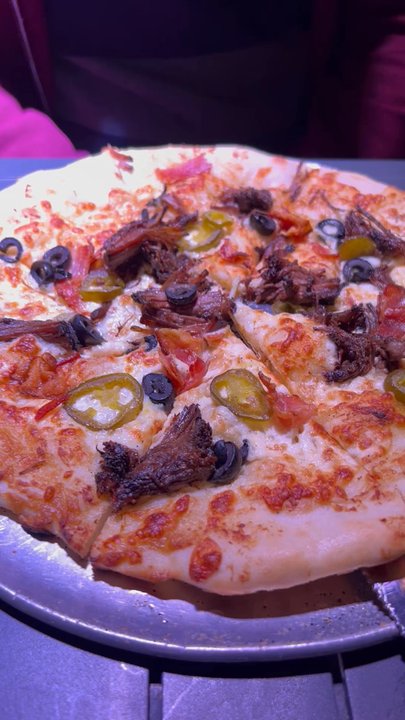 Black's Pub - Pizza - Pubs Near Me - Whistler, British Columbia