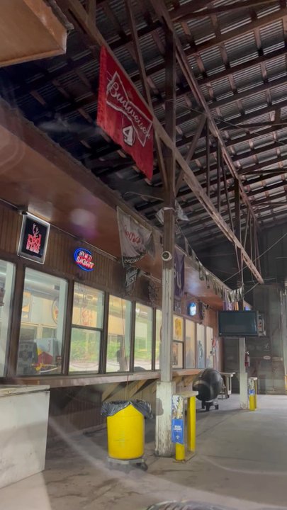 Daiquiri Station - Drive through - Dive Bars Near Me - Leesville, Louisiana