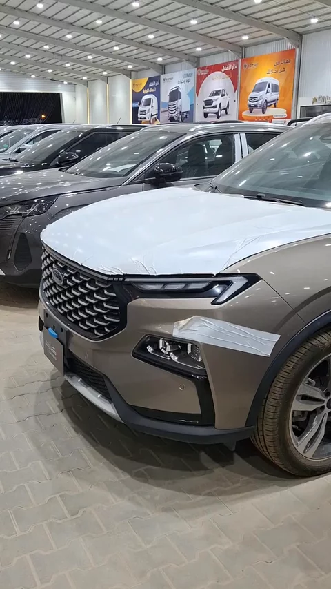 فورد تريتوري Titanium 2023