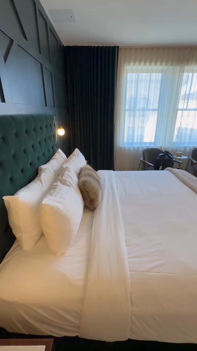 Hotel Covington - Room - Hotels Near Me - Covington, Kentucky