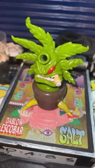 Preview pic of Glass hole rig