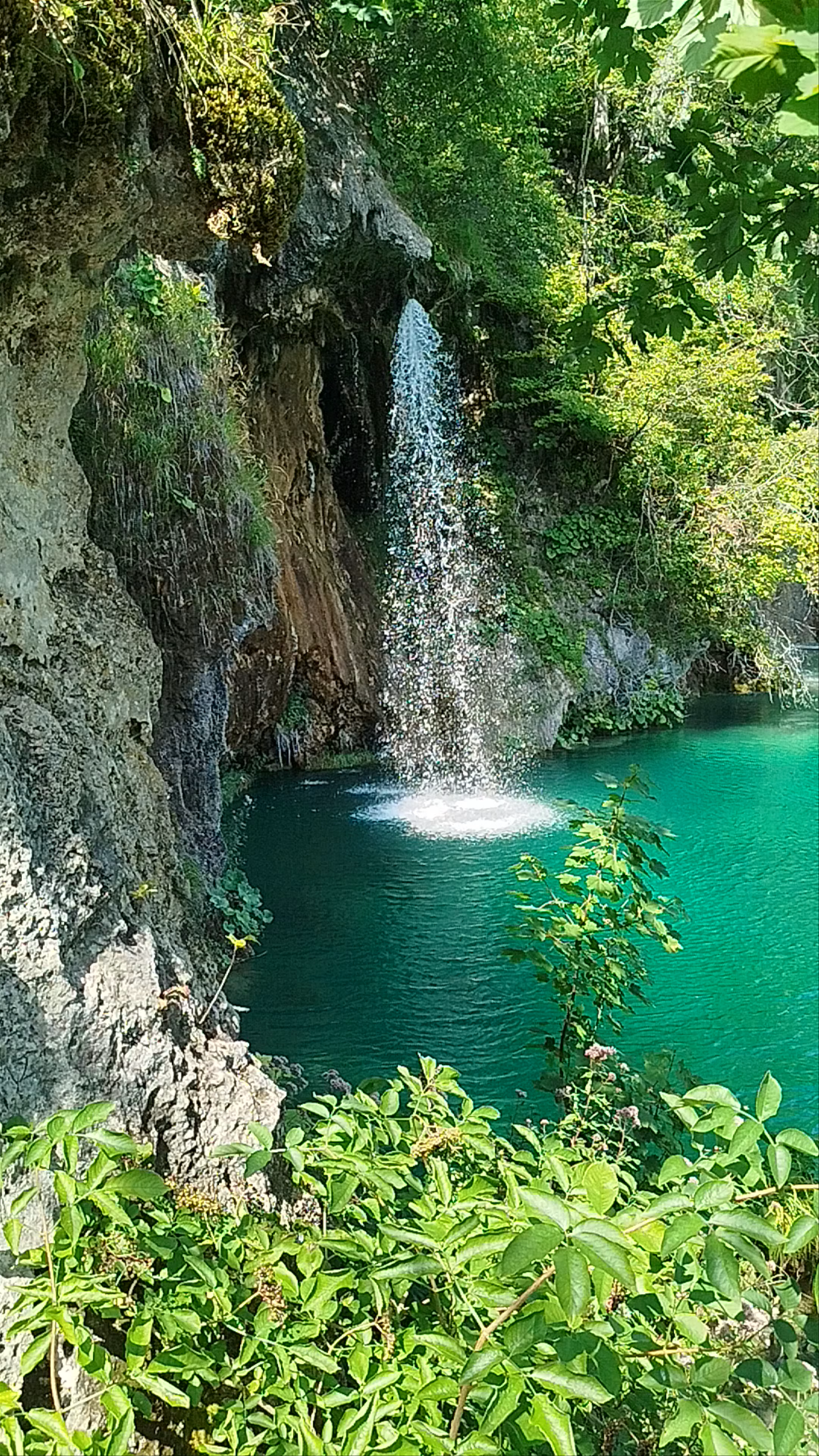 Galovački Buk Waterfall: Nature's Emerald Gem in Plitvička Jezera
