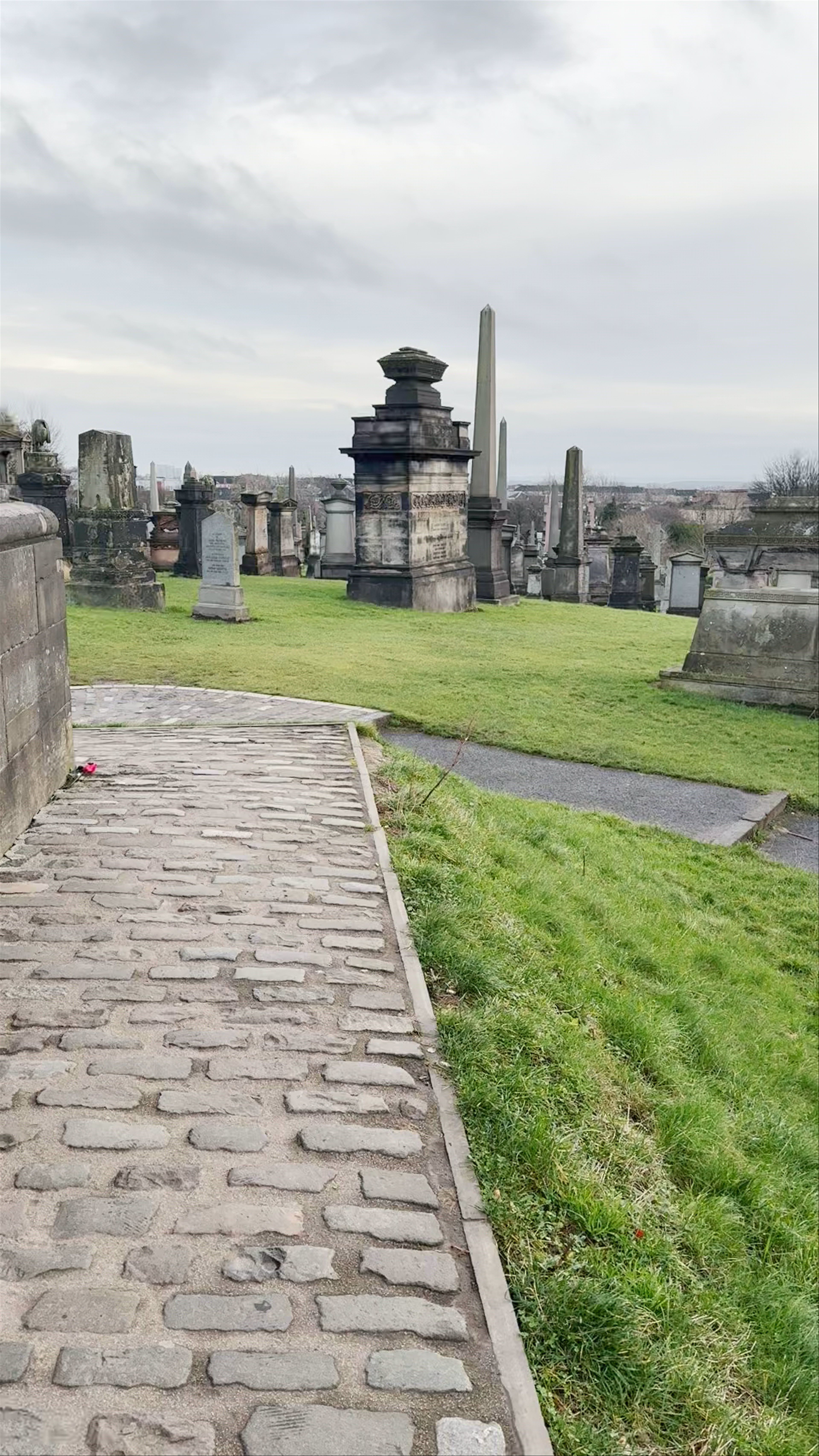 Glasgow Necropolis