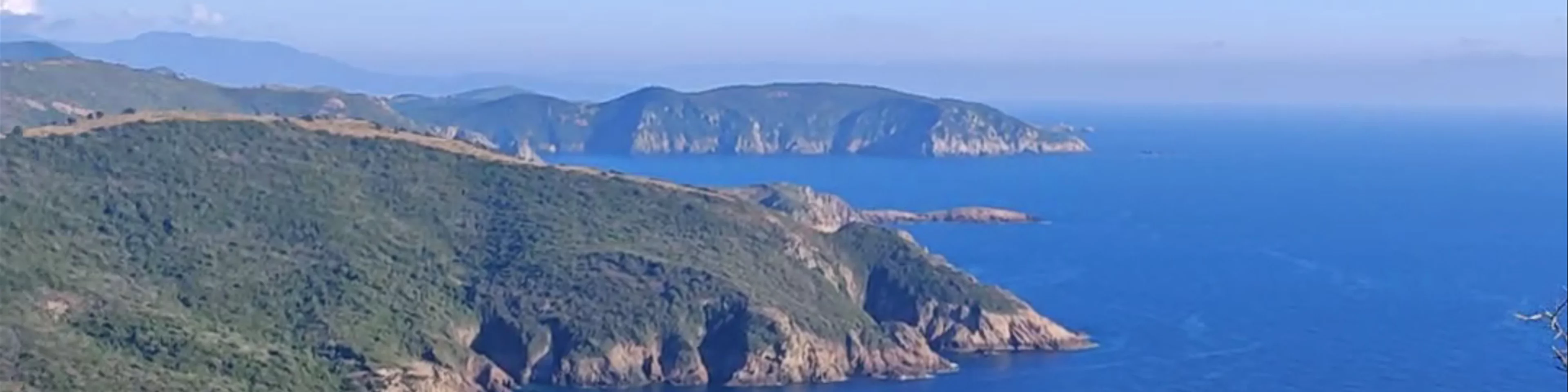 Aux pieds du Capo Rosso
