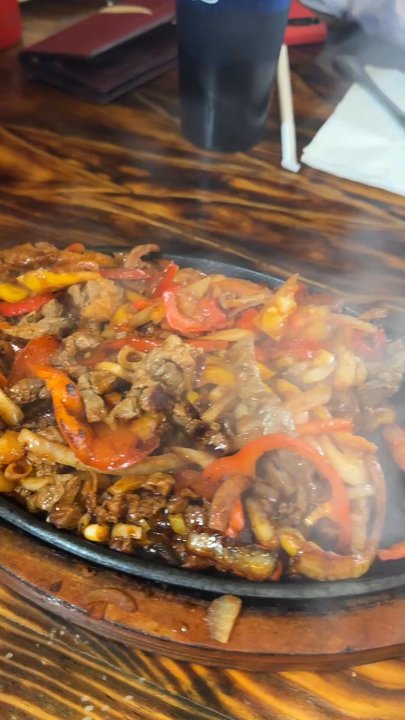 El Mezcal Mexican Restaurant Mount Dora - Boy !  Did I work hard for these fajitas today ! - Mexican Near Me - Mt Dora, Florida