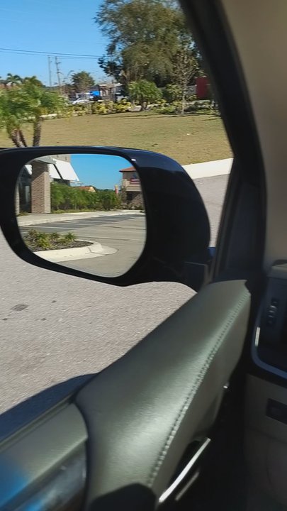 Slim Chickens - Front access. Is ok - Chicken Shop Near Me - Sarasota, Florida