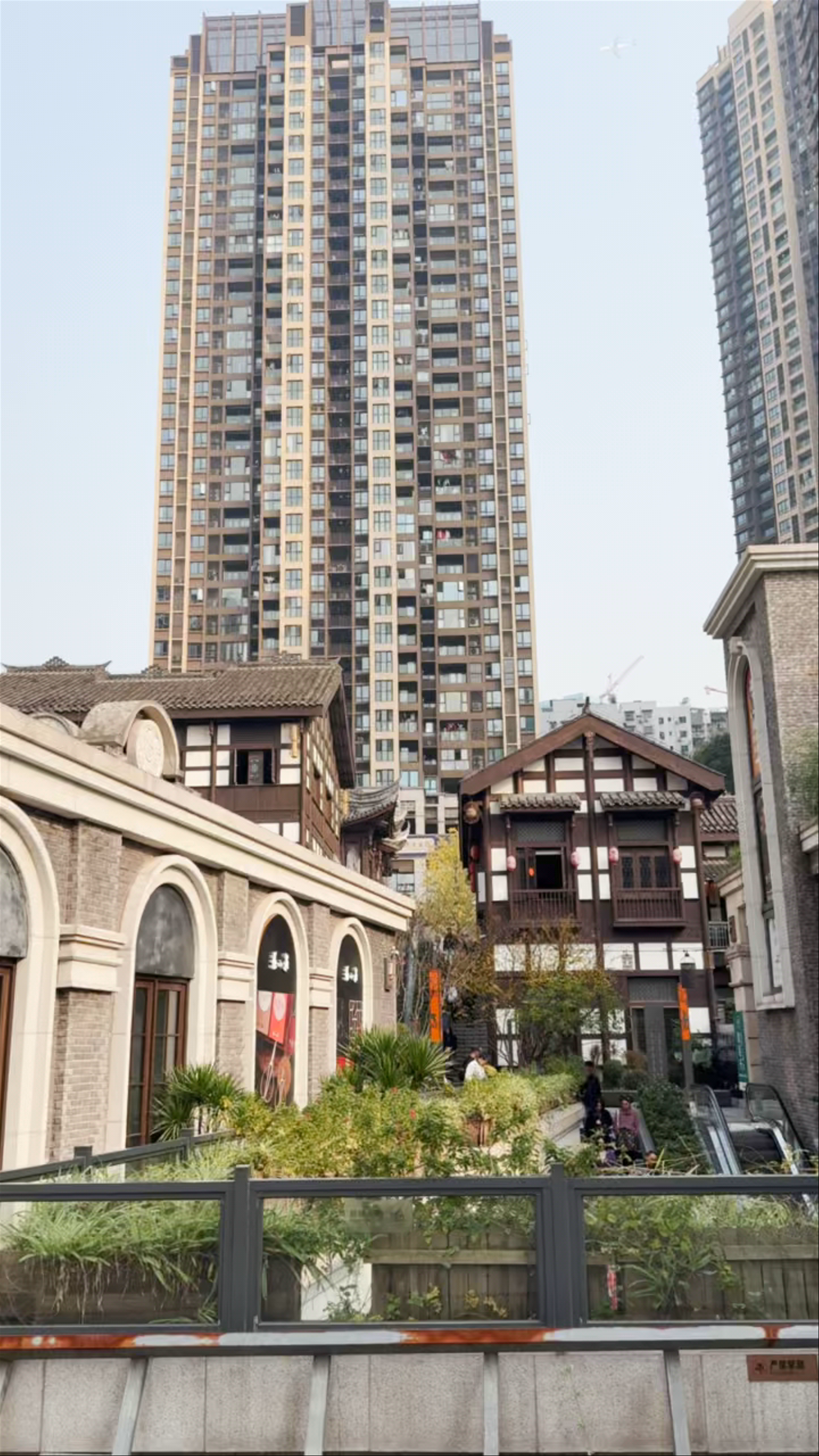Chongqing Nan'An: Urban Meets Tradition at Changjiahui Danzishi Laojie Street