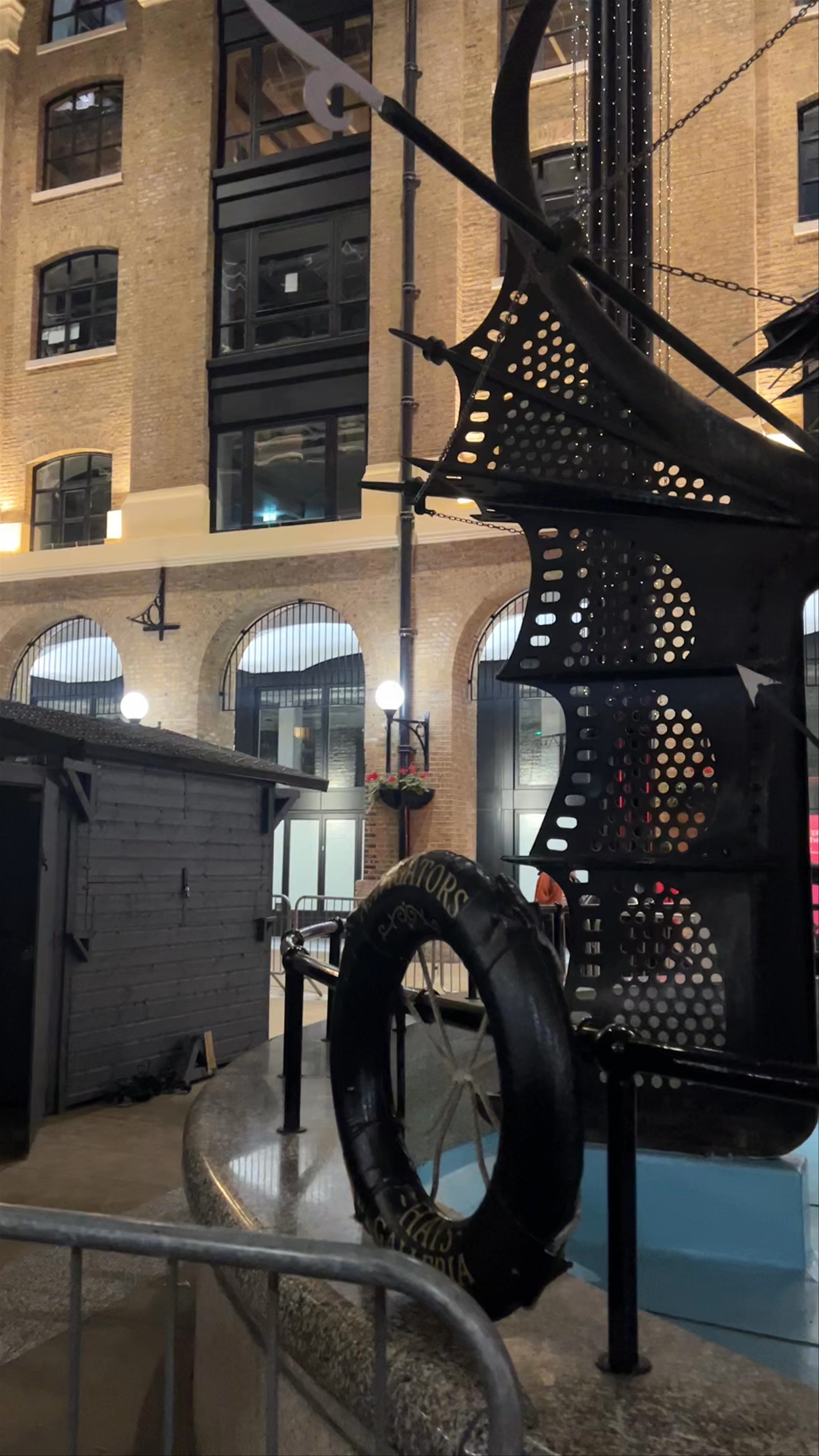 Evening Vibes at Covent Garden Piazza, London