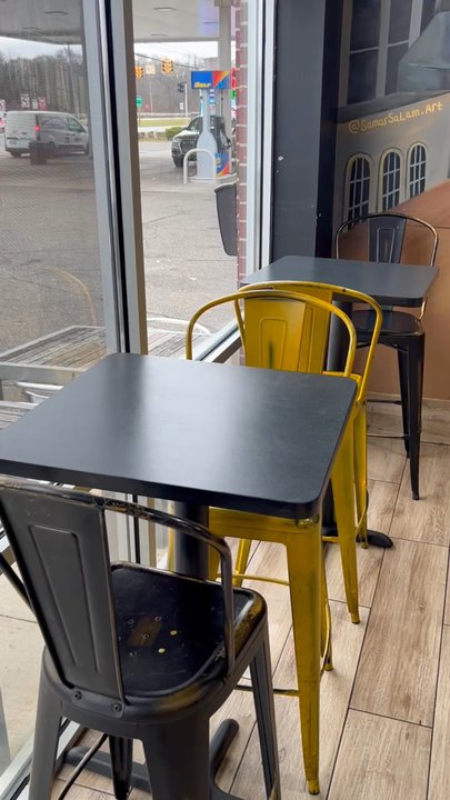District 12 - Dining area - Sandwiches Near Me - Dearborn, Michigan