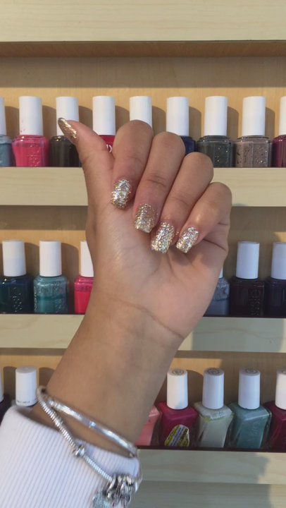 ES Nail Spa - Acrylic fill w. polish = $16 - Nail Salons Near Me - Brooklyn, New York