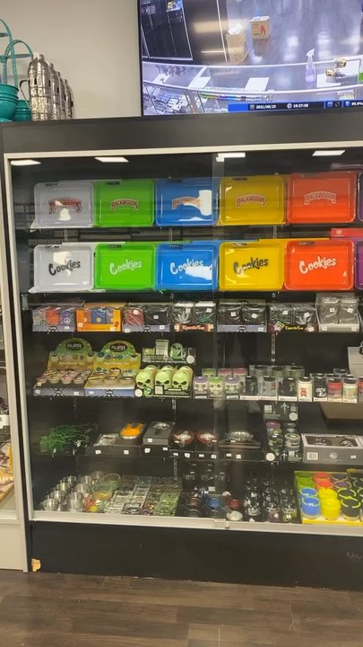 HOV Smoke Shop - Vape Shops Near Me - Norco, California