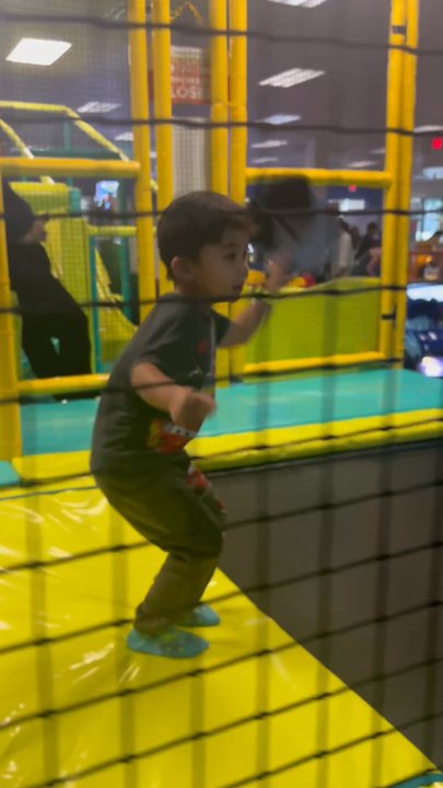 Chuck E. Cheese - Trampoline fun - Pizza Near Me - Kapolei, Hawaii