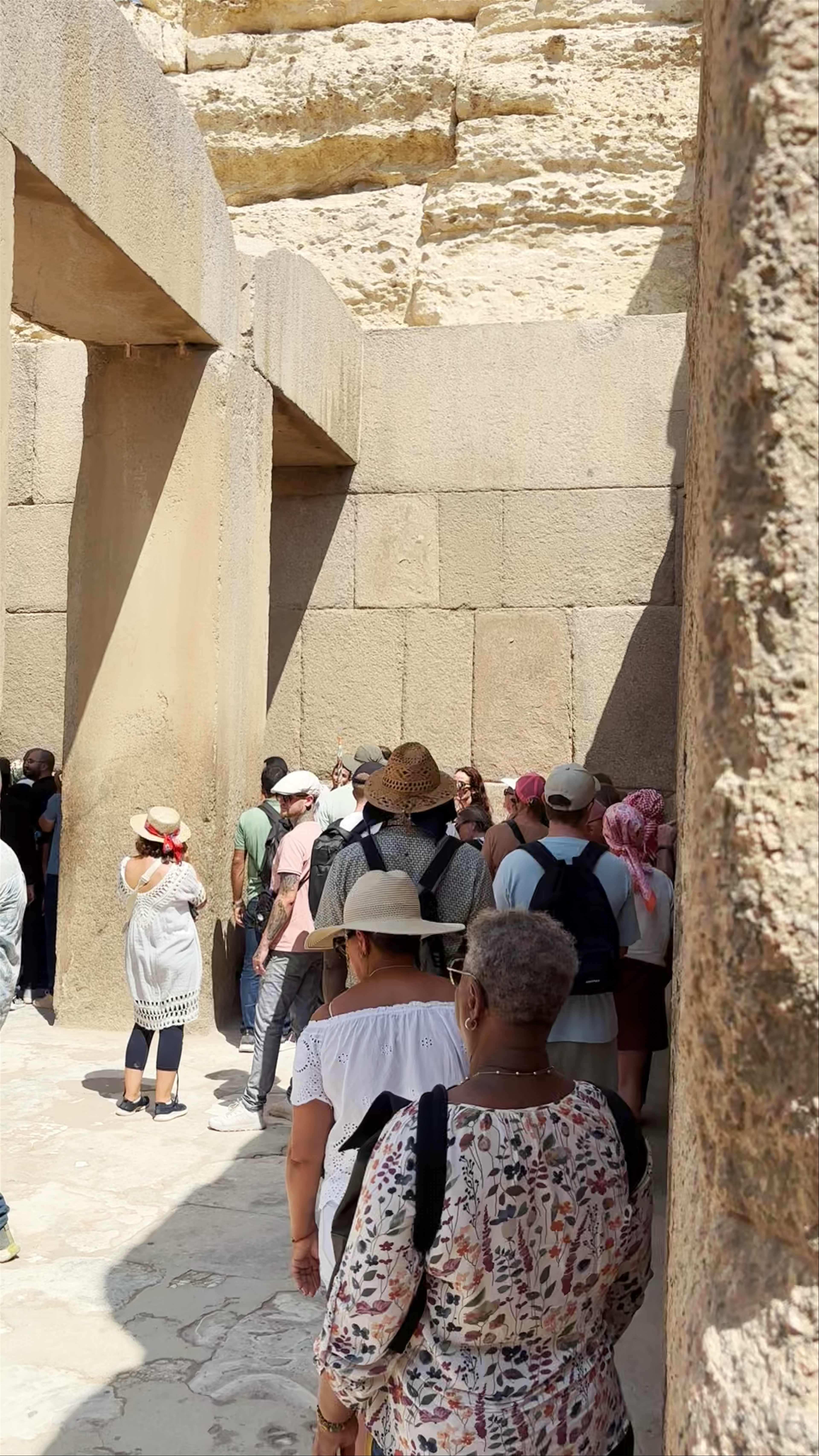 Exploring the Templo del Valle de Kefrén in Al Haram, Egypt