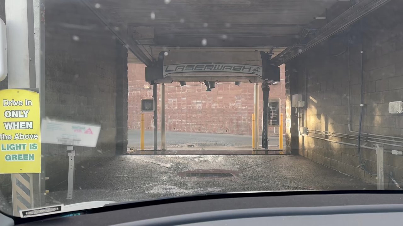 Foothill Car Wash - I was charged nine dollars but didn't receive a wash. Now, I'll need to dispute the charge with my credit card company. - Car Wash Near Me - Auburn, California